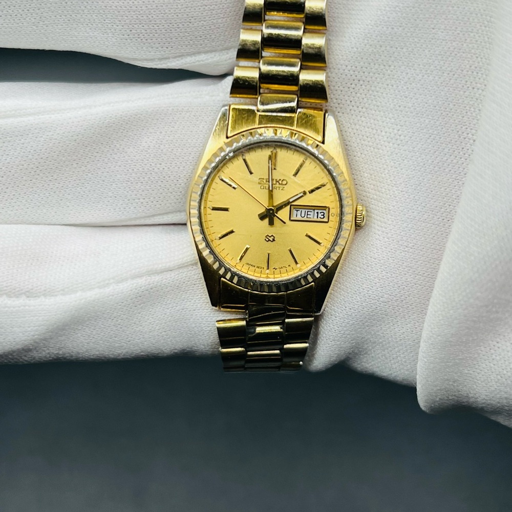 Pre-owned Ladies Seiko Classic Gold Watch with Day-Date New Battery Installed